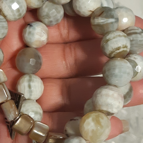 Polished Stones Necklace, 16" Long With Silver Tone Triangle Pendant, Chunky Sty - Picture 8 of 16